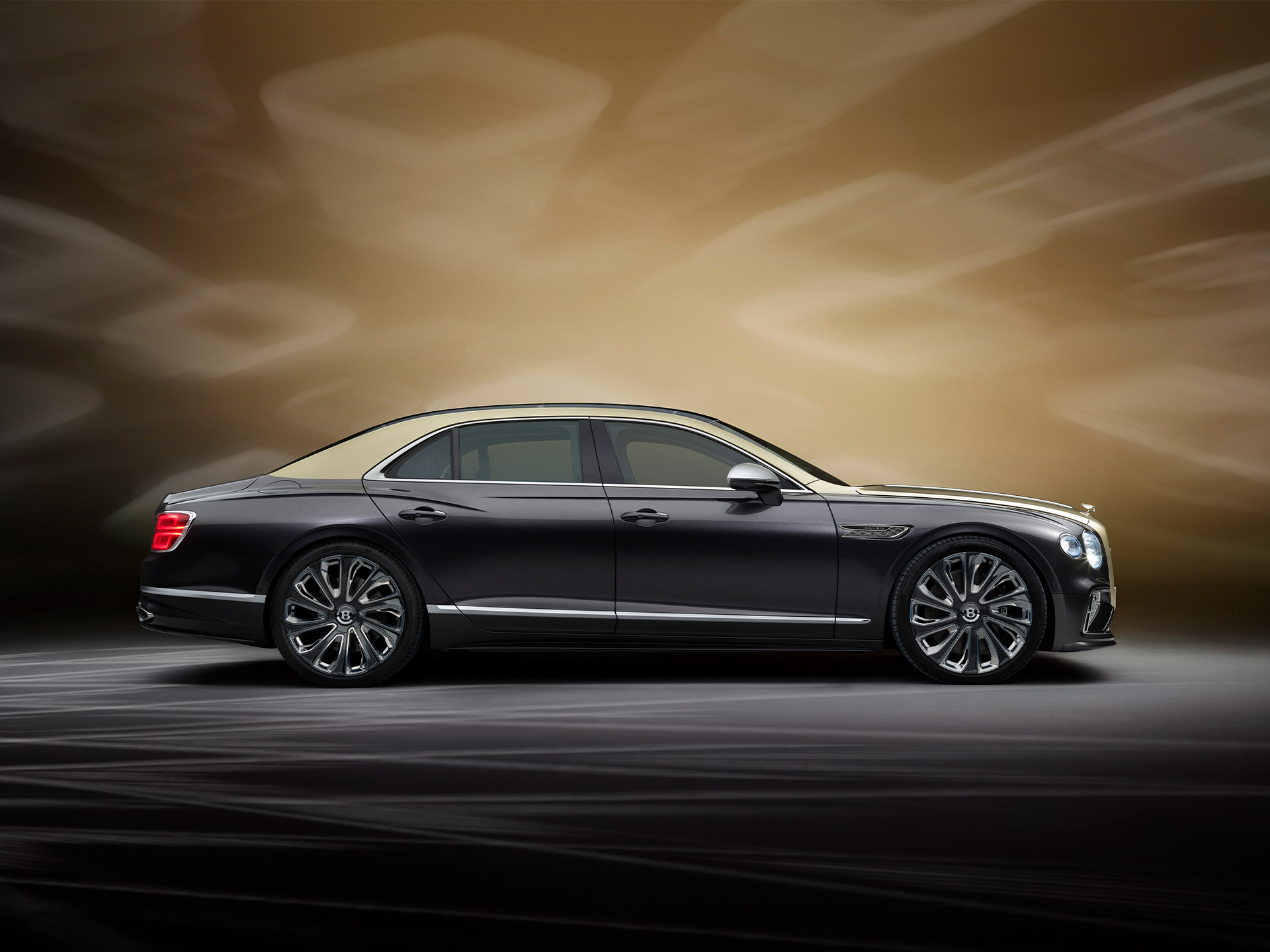 flying-spur widok z boku